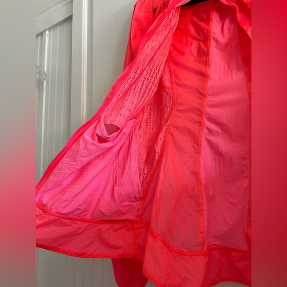LULULEMON Lightweight Mesh Running Orange (Flash) Jacket - Picture 4 of 11